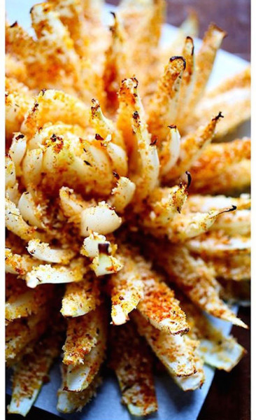 Blooming-Onion | Creative Lifestyles | Super Bowl Eats