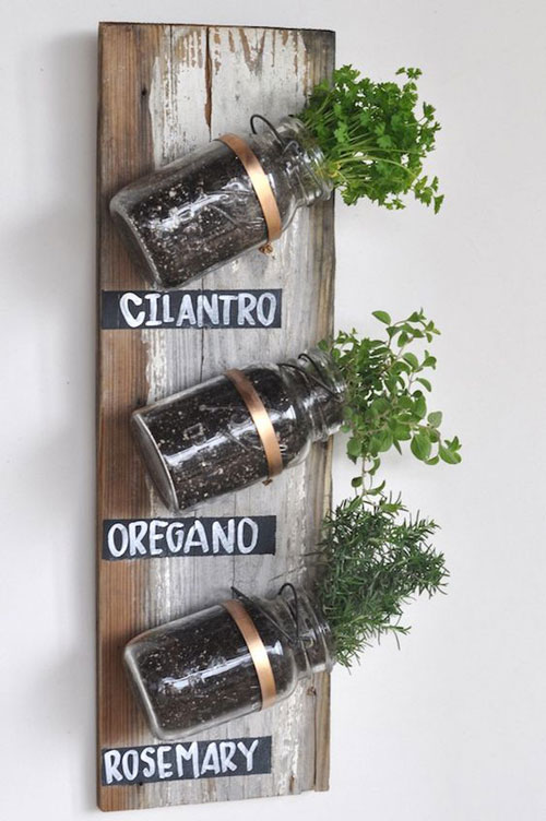 Sweatpants & Coffee | Creative Lifestyles | 6 Small Gardens You Will Love
